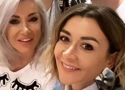 Cum se înțelege Denisa Tănase cu sora ei, Raluca, după ce s-a mutat în Dubai: „Lucrează împreună cu noi. Este...” / EXCLUSIV