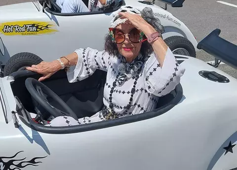 La 85 de ani, Marina Voica a participat la o cursă de mașini: "Doamne, era să mor acolo!"