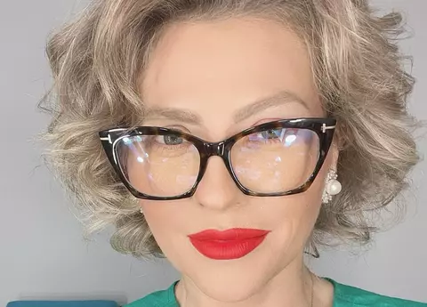 Femeia care a atacat-o cu un bolovan pe Mirela Vaida, în platoul Acces Direct, a fost condamnată. Ce a decis instanța