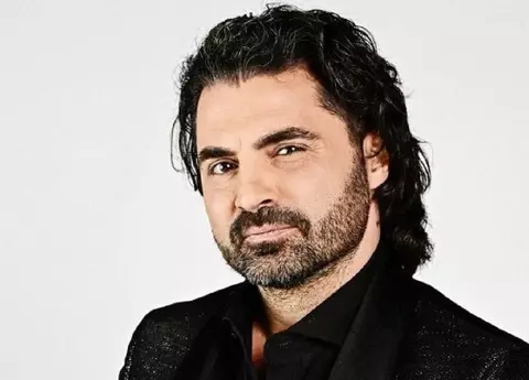 Pepe, apariție emoționantă pe scenă alături de fiul nou-născut și fiica lui. Artistul a cântat împreună cu Rosa