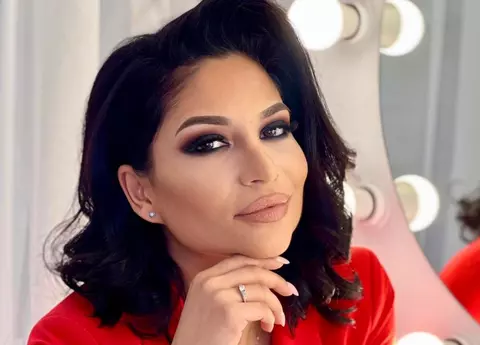 Cine este Nasrin Ameri. Și-a dat demisia din televiziune și are origini persane