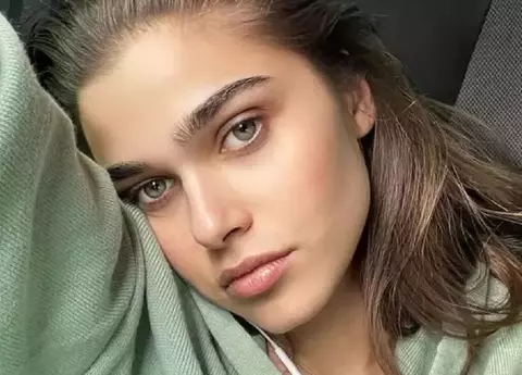 Theo Rose a fost victima bullying-ului, la începutul carierei: „Am fost deseori certată, pentru că era la îndemână sau eram…” / EXCLUSIV