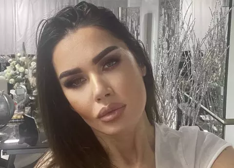 Oana Zăvoranu, primele declarații după ce Poliția a descins la clinica ei, ca să o execute silit: "Doar circ făcut de hoți"