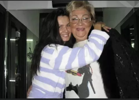 Oana Zăvoranu, mesaj tulburător pentru mama ei, Marioara, la 7 ani de la decesul ei: „Te rog să mă ierți, dacă poți! Nu eram eu, eram posedată”