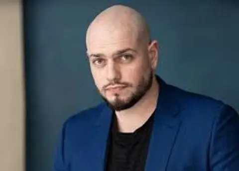 Ce sacrificii a făcut BRomania pentru succesul filmului Teambuilding: "Am dormit 10 ore pe o bancă. Ne-au dat afară din..."