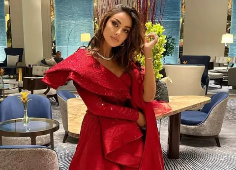 Mădălina Ghenea a fost jefuită pe aeroport, în Italia. I s-ar fi furat bijuterii și bunuri de valoare
