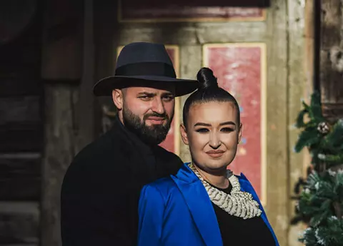 Roxana Blenche s-a măritat. Imagini inedite de la cununia civilă