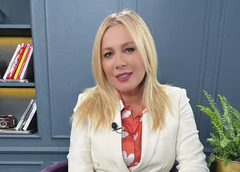 Dana Săvuică, despre experiența care i-a marcat copilăria și relația cu fiica ei: „Am fost ruptă ani de zile de mângâierea și apropierea părinților”