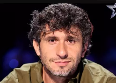 Dragoș Bucur, transformare totală în noul sezon Românii au Talent. Cum arată acum cu părul lung și barbă