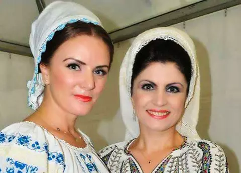 „Am cotul negru, am picioarele pline de tot felul de lovituri, hematoame”. Mariana Ionescu Căpitănescu a suferit un accident la schi, sub privirile Marcelei Fota