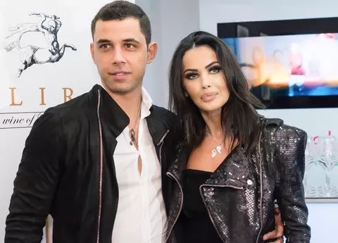 Oana Zăvoranu și Alex Ashraf s-ar fi despărțit. Soțul vedetei, după ce s-a spus că ar fi plecat de acasă și ar avea o nouă iubită: „Nu vorbesc cu...”