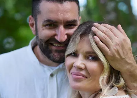 "Da, plănuim să facem nunta". Gina Pistol și Smiley se pregătesc de căsătorie. Ce spune prezentatoarea TV despre rochia de mireasă