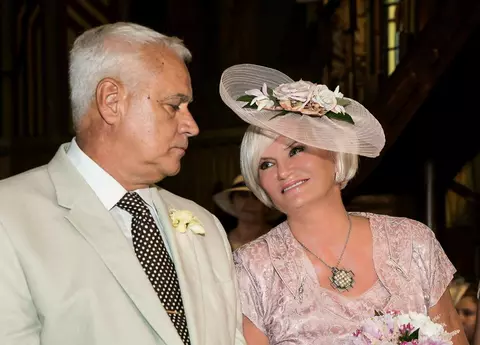 "A făcut o cădere nervoasă". Ce măsuri a luat Monica Tatoiu, după ce soțul ei era să moară la cutremurul din '77