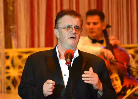 Tenorul Florin Georgescu a slăbit 71 de kilograme, după operația de micșorare a stomacului. Cum arată acum: "Aveam 160. Nu puteam cânta decât stând pe scaun"