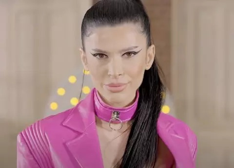 Cine este Alina de la Bravo, ai stil!, sezonul 8. Lucrează ca make-up artist