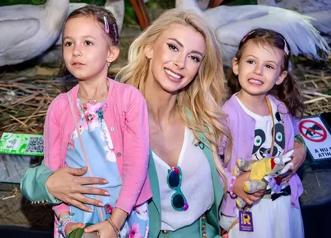 Cum se înțeleg Andreea Bălan și George Burcea, în privința fetițelor: "L-am iertat, dar a fost greu, pentru că eu am avut pierderi fizice pe care el nu le-a înțeles"