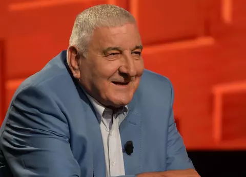 Rică Răducanu a fost la un pas de moarte, de mai multe ori. Prin ce cumpene a trecut: "M-a operat pe viu, mă cosea la cap..."