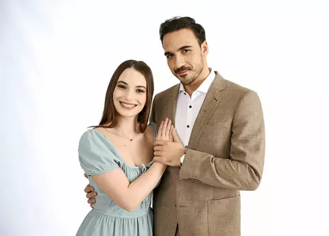 Cum a ajuns Anda Sârbei să joace serialul în "Lasă-mă, îmi place! Camera 609", de la Antena 1. Adevărul despre relația cu Matei Negrescu: „Nu cred în dragoste la prima vedere. Poate doar în îndragosteală” / EXCLUSIV