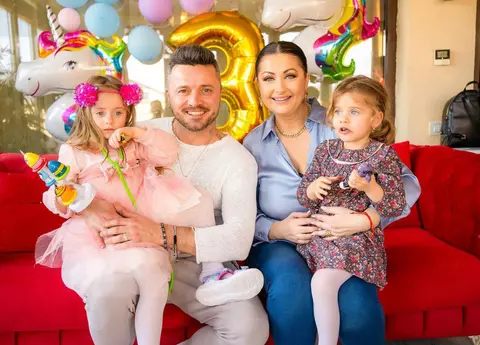 Ce sumă de bani exorbitantă cheltuie Gabriela Cristea și Tavi Clonda pentru păpușile fiicelor: "Cât un avans pentru o mașină de 100.000 de euro!"