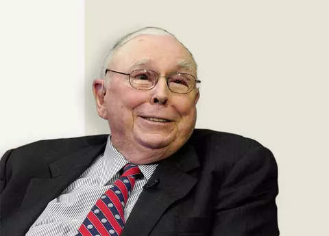 A murit controversatul miliardar Charlie Munger, prietenul şi partenerul de afaceri al lui Warren Buffett. Avea 99 de ani și o avere de  2,7 miliarde de dolari