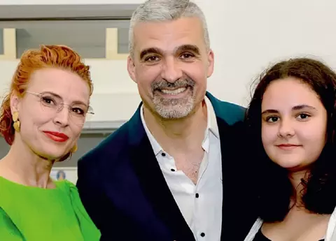 Cum își educă Monica Davidescu și Aurelian Temișan fiica adolescentă. Actrița a pierdut o sarcină, după ce a născut-o pe Dora: „S-a oprit, brusc, din evoluție. Atunci am învățat să…” / EXCLUSIV