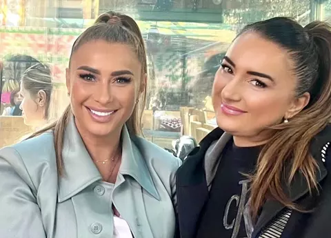 Andreea Sandu, fina Anamariei Prodan, și-a sărbătorit mama. Ce cadou extrem de scump i-a făcut: ”O bijuterie cu....” Tatălui ei i-a cumpărat o mașină / EXCLUSIV