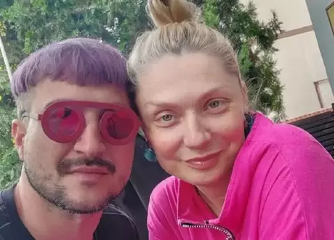Cristina Cioran, reacție după ce Alex Dobrescu a solicitat custodia exclusivă a fiicei lor: „Vrea să o ia el un an, să stea ea acolo între cioburile lor. Aia nu e o casă în care poate crește un copil!” / Bărbatul a cerut-o de soție pe noua lui iubită