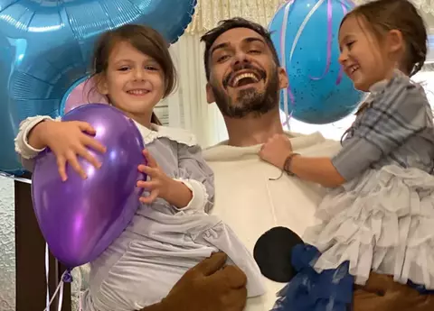 Cum își răsfață George Burcea fiicele. Ce surpriză le-a pregătit actorul: „E nevoie să stau cu copiii, pentru că am fost plecat destul de mult”