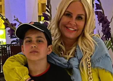 Vica Blochina a suferit de depresie, după ce fiul ei a plecat să locuiască cu Victor Pițurcă: „Nu îmi mai doream să trăiesc. Am eșuat ca mamă, sunt plină de datorii”. Ce probleme financiare a avut
