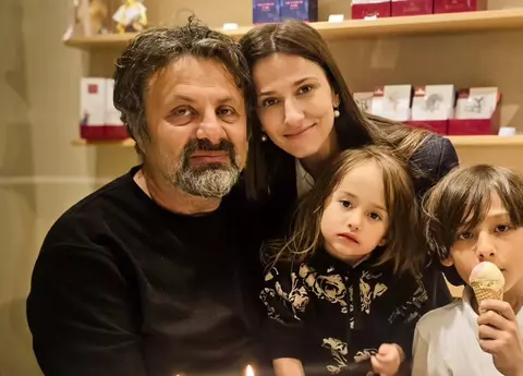 Cum au sărbătorit Dana Rogoz și regizorul Radu Dragomir 20 de ani de relație: „Noroc că oamenii sunt săritori în astfel de situații și ne-au ajutat, real impresionați de așa o aniversare”