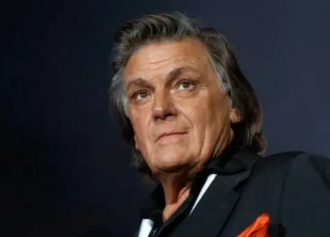 Florin Piersic a fost transferat la Matei Balș cu un avion SMURD, la cererea familiei: „Arată mult mai bine decât în urmă cu 4 zile, dar…”. Noi detalii despre starea lui de sănătate și dorința actorului