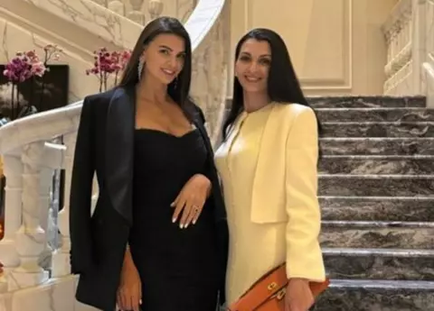 Cum arată acum Alina, sora cea mare a Monicăi și a Ramonei Gabor. Alina și Ramona s-au reunit în vacanță, în Italia, dar Monica a lipsit