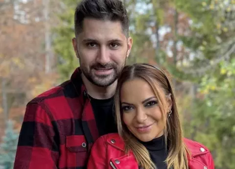 Victor Vrînceanu susține că Andreea Antonescu știa că e însărcinată când a plecat la America Express: „Avem ecografia făcută. M-a sunat plângând, după 5 zile, că ea crede că a pierdut sarcina, că a avut sângerări" / Artista ar fi vrut despărțirea înainte de reality show