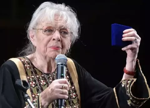 Ileana Stana Ionescu a fost luată cu ambulanța și dusă la spital, din cauza problemelor de sănătate: „Este internată de o săptămână. După un consult medical, cei de pe salvare ne-au spus…”
