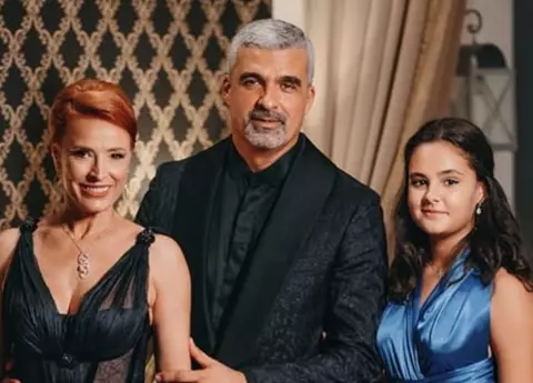 Ce își învață Aurelian Temișan și Monica Davidescu fiica și cum încearcă să o țină departe de suferință: „Nu am cum să o țin într-un bol de sticlă când trăim în societatea în care trăim"