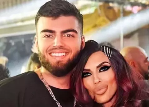 Raluca Bădulescu, reacție neașteptată când a fost întrebată de iubita fiului ei, Alex: „Nu mă lasă el să vorbesc. Mă mai și ceartă, o dau în scandal în casă”