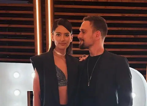 Oana și Vlad Gherman, prima apariție după nuntă, la Petrecerea VIVA! 2024. Zâmbitori și eleganți, cei doi actori au atras toate privirile pe covorul roșu