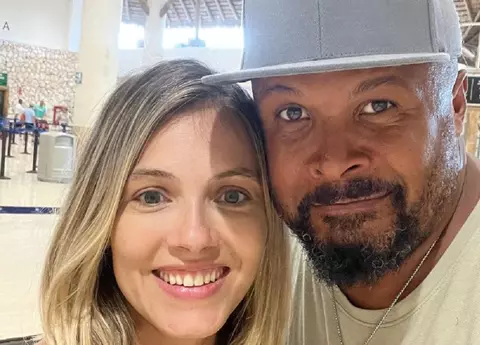 Cabral și Andreea Ibacka își vând casa de la mare. Cum arată imobilul: „Pe noi ne-a convins s-o cumpărăm în primele 5 minute”