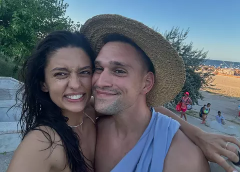 Oana Moșneagu și Vlad Gherman și-au reunit familiile pe litoral. Cum se înțeleg părinții celor doi: „Am sărbătorit-o pe mama"