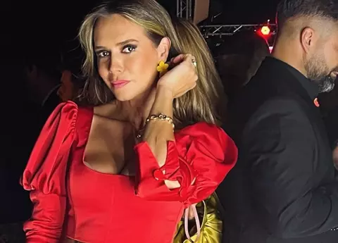 Magda Pălimariu, apariție fabuloasă într-o rochie roșie la VIVA! Influencers Party 2024! E prima apariție la un eveniment monden din România, după ce a devenit mamă