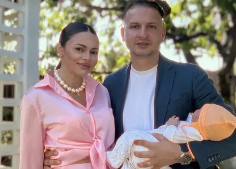 Cosmina Adam și-a botezat fetița. Imagini de la creștinarea micuței Francesca: „Mami și tati îți doresc din toată inima ca în drumul tau să întâlnești doar oameni care să te iubească"