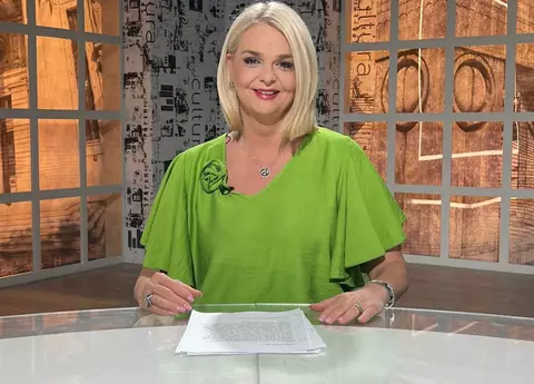 Dieta Iulianei Marciuc. Când mănâncă prezentatoarea TV dulciuri și cum combină alimentele: „Am întinerit ca vârstă metabolică 8 ani. Nu am renunţat definitiv, doar că..."