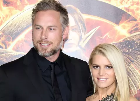 Jessica Simpson și Eric Johnson divorțează, după 10 ani de căsnicie. Au trei copii împreună: „E o situație dureroasă"