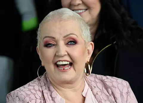 Cântăreața Linda Nolan a murit la 65 de ani: "Spiritul, umorul și râsul ei erau contagioase, prezența ei putea lumina orice cameră"