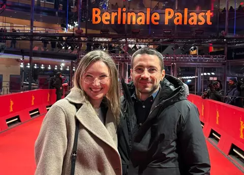 Cine este Darius Mârza, milionarul clujean care a participat la Berlinale. A fost însoțit de soția lui, Ioana, pe covorul roșu