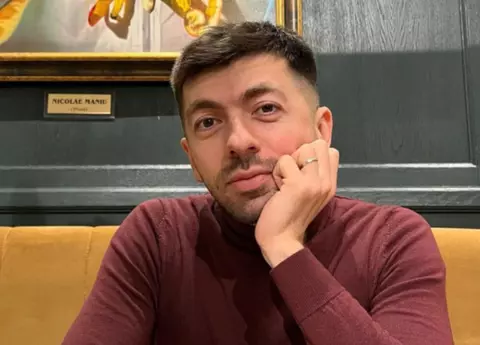 Mircea Bravo se spală pe cap o dată la câteva săptămâni: „Am fost la stilist și i-am explicat teoria mea"
