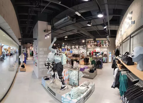 Adidas redeschide magazinul din Iulius Mall din Suceava, remodelat sub formă de concept store
