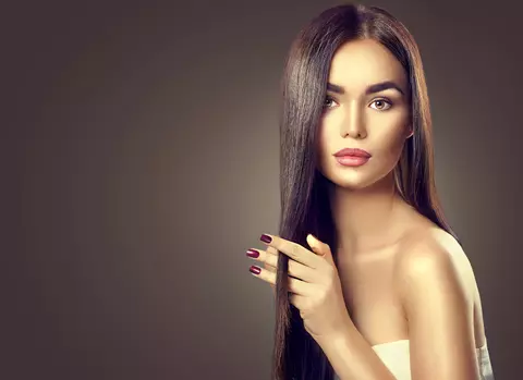 5 vitamine și suplimente recomandate pentru păr și unghii sănătoase