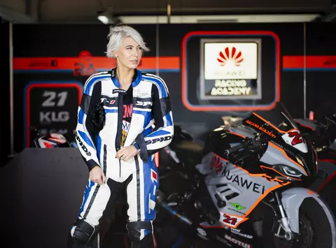 (P) Explore More cu Sore: Cum o ajută tehnologia să rămână în formă?