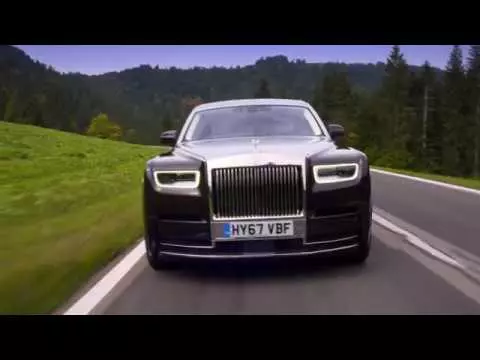 Rolls-Royce-Phantom
